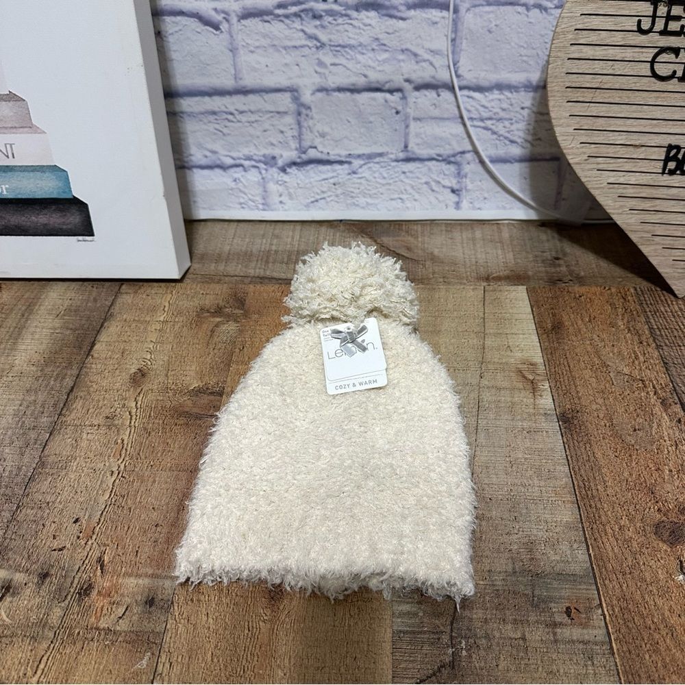 Lemon Women's Snow Drift Beanie One Size Off White Traditional